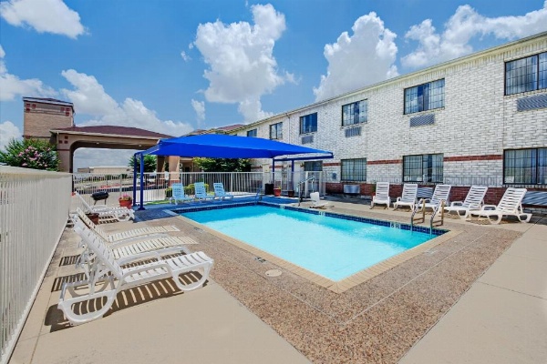 SureStay Plus Hotel by Best Western San Antonio Airport image 17