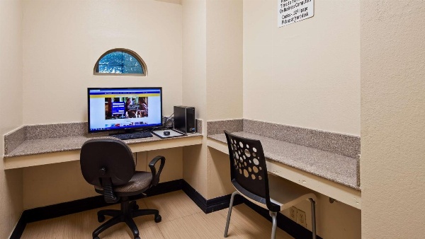 SureStay Plus Hotel by Best Western San Antonio Airport image 4